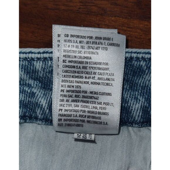 American Eagle Strigid jean shorts frayed distressed Size 4 light wash asymmetri - Picture 14 of 16